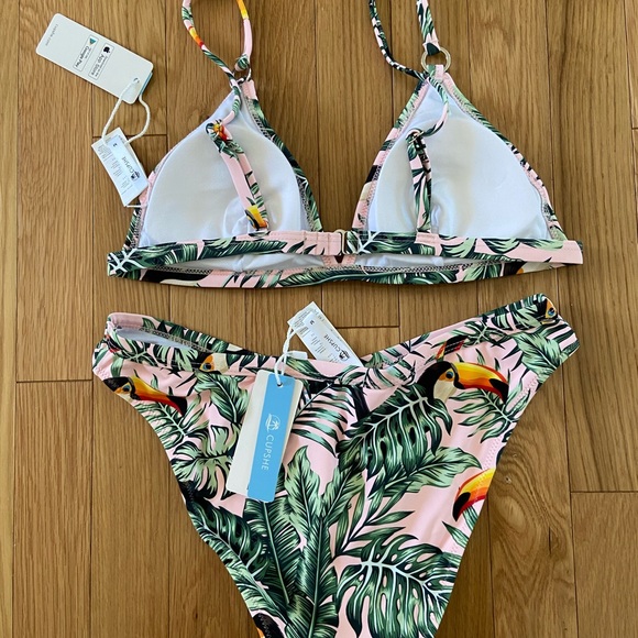 Tropical bikini - Picture 4 of 7